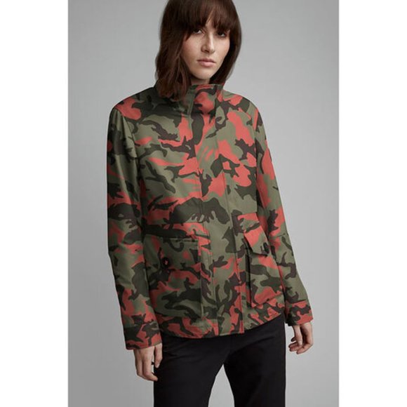 BNWT Canada Goose Elmira Jacket - Fire Bud Camo - M - Picture 1 of 9